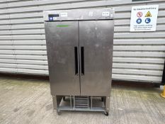 Williams HZ24 2 Door Upright Fridge – Untested