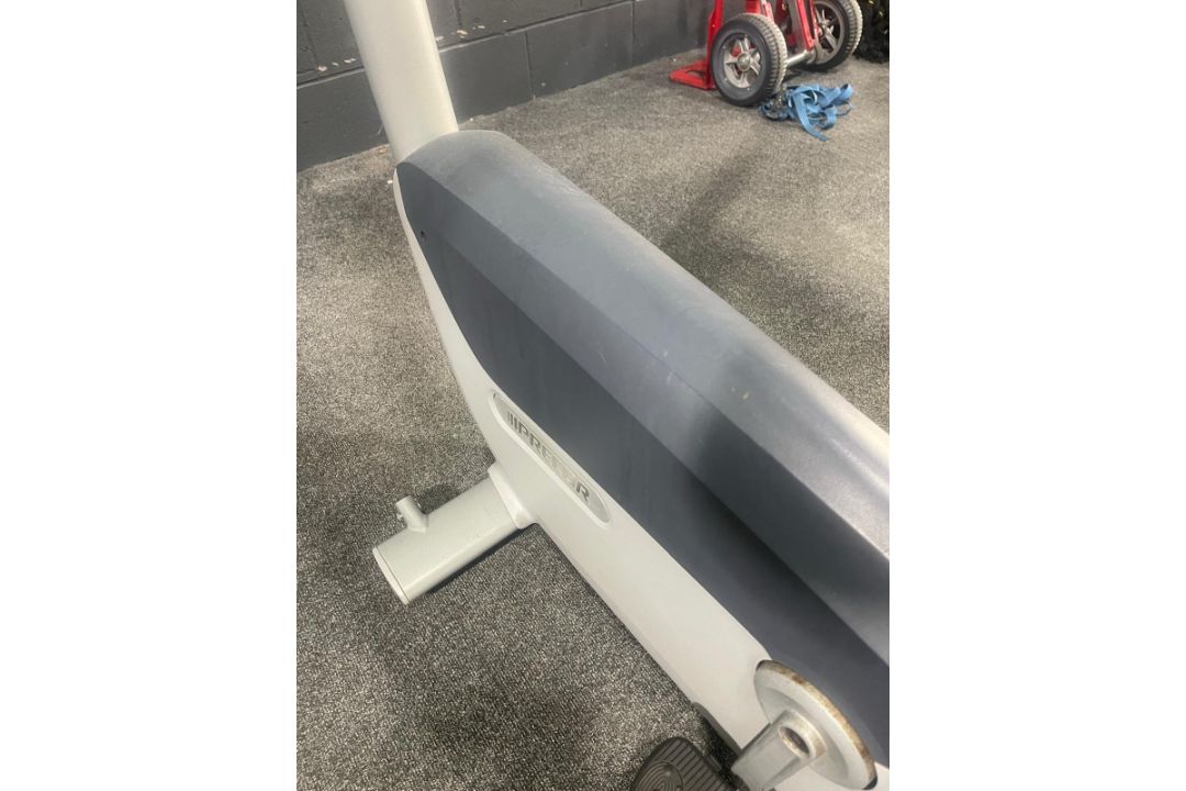 Precor Upright Bike - Image 6 of 7