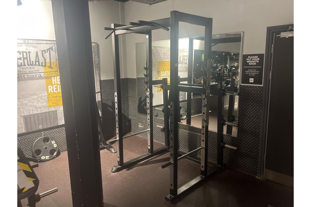 Squat Rack – H225cm x W174cm x D145cm – Untested - Image 1 of 7