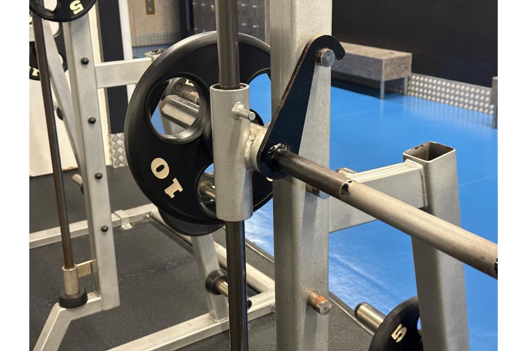 Plate Loaded Smith Machine Plates not included – H216cm x W160cm x D140cm – Untested - Image 5 of 5