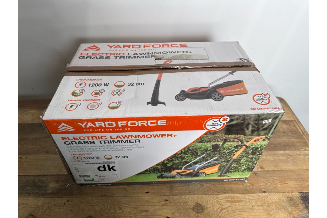 Yardforce EM U32 & ET U24 Lawnmower And Strimmer Set - Image 4 of 13
