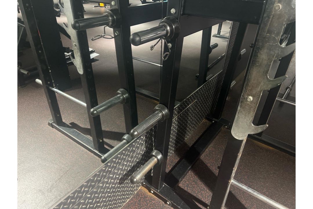 Squat Rack – H225cm x W174cm x D145cm – Untested - Image 2 of 7