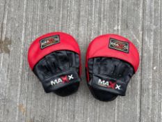 No Reserve Maxx Sports Boxing Pads x2