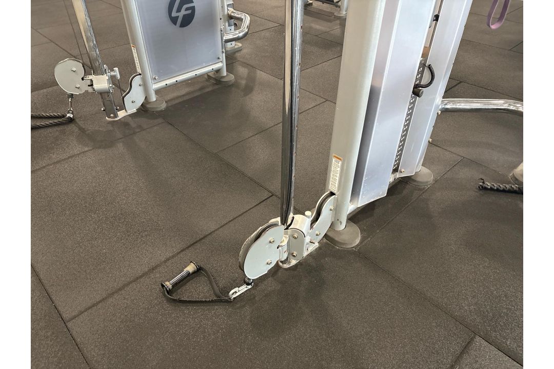 Life Fitness Multi Station – H250cm x W415cm x D400cm – Untested - - NEXT BID MEETS RESERVE - Image 12 of 19