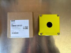 Siemens Metal Empty Fitting M20 Yellow x2, No Reserve