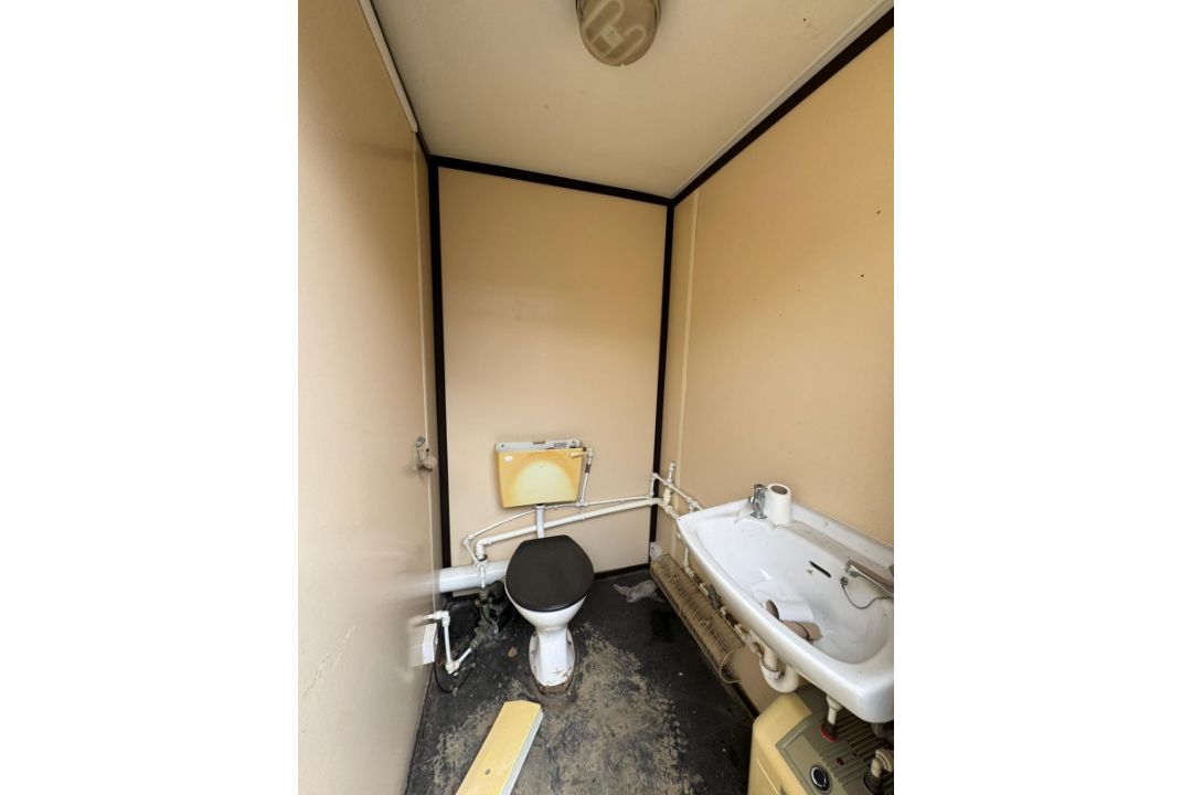 26ft Static Welfare Cabin With Generator, Toilet, Canteen, Office - Image 9 of 16