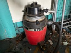 No Reserve Super 40 Aqua Vac Vacuum