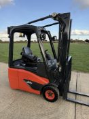 Linde E16C-02 1.6 Tonne Electric 3-Wheel Forklift Truck – Container Spec, 48V (2015, 4,929 Hours)