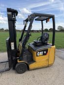 Caterpillar (CAT) 15 1.5 Tonne Electric 3-Wheel Forklift Truck – 3.2m Mast, Side Shift, 2000 Hours
