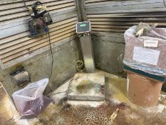 Avery Commercial Weighing Scales - No Reserve