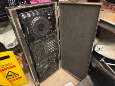 Pioneer CDJ-1000MK2 DJ Set with Pioneer Mixer in Flight Case, No Reserve