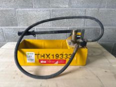 Manual Pressure Test Pump - THX19333 – Untested