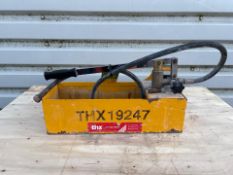 Manual Pressure Test Pump - THX19247 – Untested