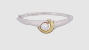 Unikat Armspange mit Perle und Brillant ( 0,04ct.) Sterlingsilber 925/- und Gold 18K (750/-), Gewic
