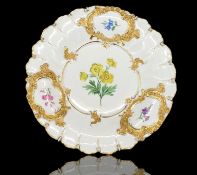 " Meissen " Prunkteller mit Blumenmalerei und Goldmalerei