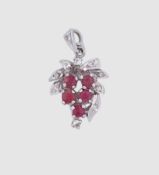Rubin Silber Kettenanhänger, 925/- gest., Länge 2,5 cm, Gewicht 2,8 Gramm