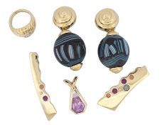 Konvolut " Pierre Lang " Schmuck, Modeschmuck, Ohrclips mit handbemalter Keramik , Anhänger mit Far