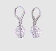 Paar Silber Ohrringe mit klaren Steinen, Sterlingsilber 925/- gest., neuwertiger Zustand, Länge 3,2