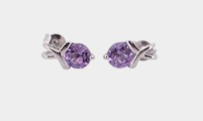 Paar Amethyst Ohrstecker, Sterlingsilber 925/- gest., Länge 1,2 cm, Gewicht 1,7 Gramm