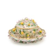 A MEISSEN PORCELAIN BOWL (ECUELLE), COVER AND STAND, LATER 19TH CENTURY