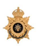 A WORCESTERSHIRE REGIMENT OFFICER’S HELMET PLATE, CIRCA 1901-12