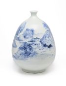 A JAPANESE BLUE AND WHITE PORCELAIN BOTTLE VASE, LATER 19TH CENTURY