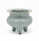 A CHINESE SONG-STYLE 'GE-TYPE' TRIPOD CENSER, QING DYNASTY