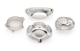 FOUR PIECES OF ENGLISH SILVER, 20TH CENTURY