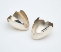 A PAIR OF VICTORIAN SILVER NOVELTY EGG CUPS, E. & E. EMANUEL, LONDON, 1884