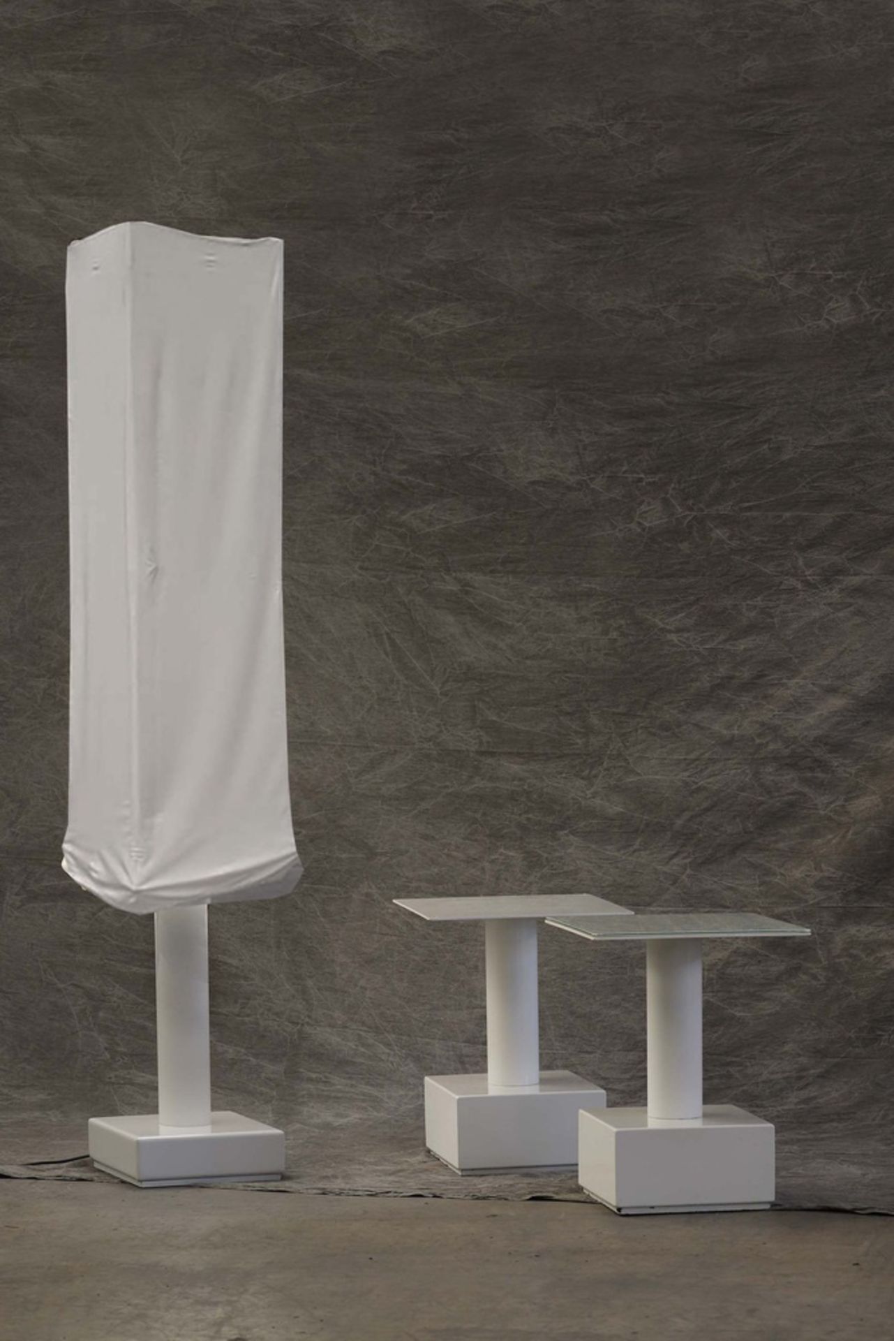 Nachttische und Stehlampe von Alivar, 3 . Set
