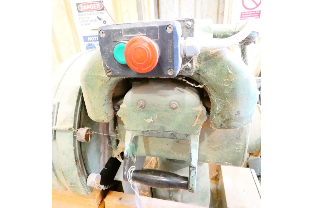 Wadkin Heavy Duty Pull-Out Cross-Cut Saw (Location: Wantage. Please Refer to Important Information) - Image 6 of 6