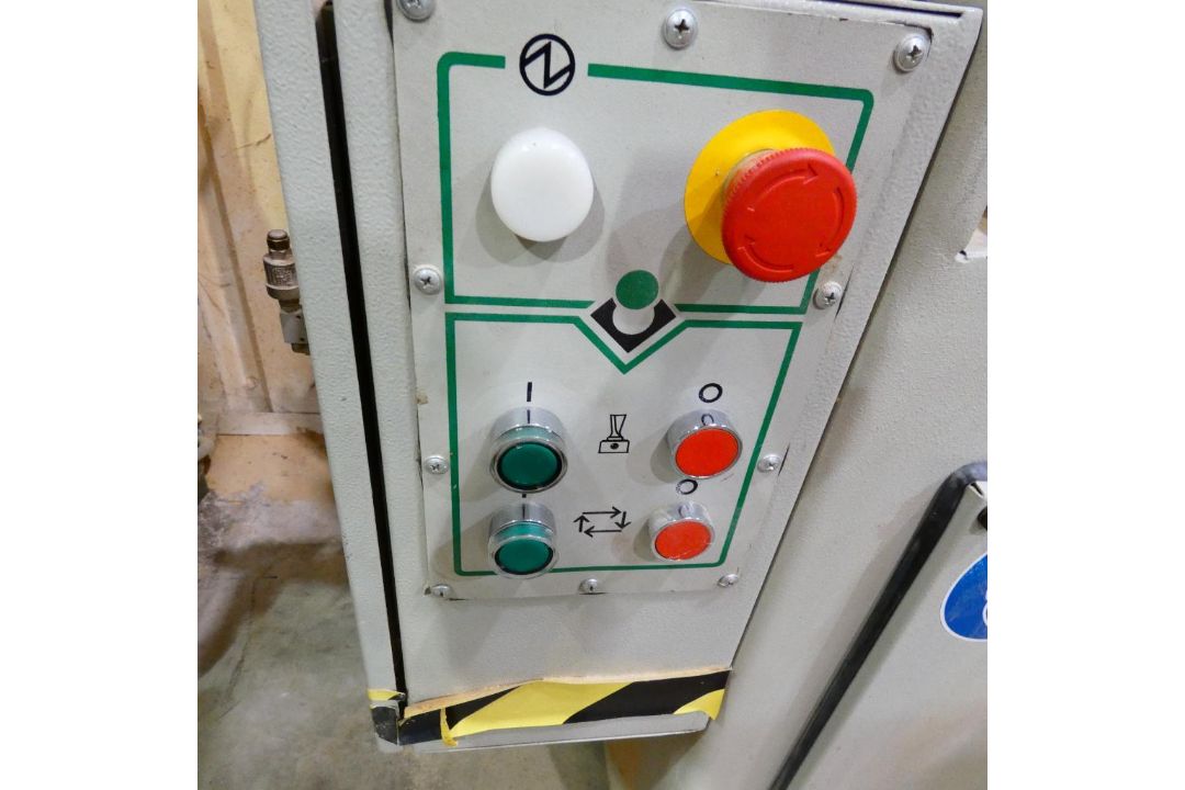 OMEC 750 Dovetail Milling Machine (1998), Serial Number 380228 (Location: Wantage. Please Refer to I - Image 5 of 6