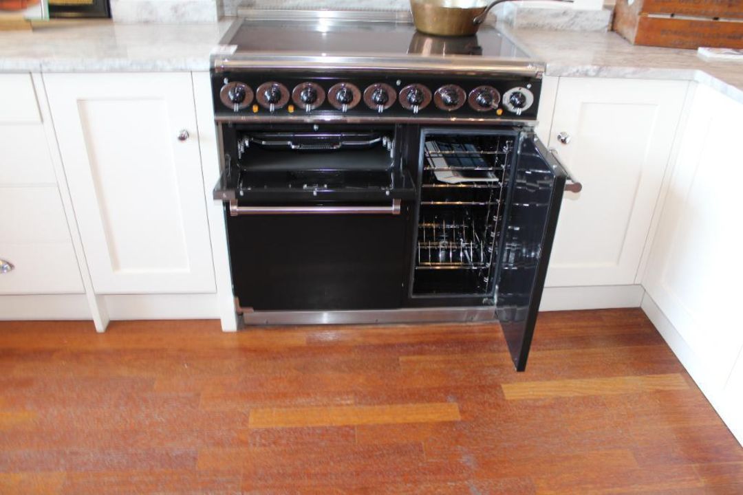 Falcon 900DL Electric Range Oven With 5 Position Induction Hob S/N 8180016008 (Location: Blackheath. - Image 3 of 5