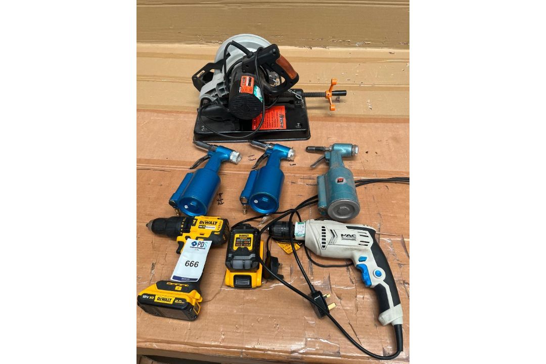 MAC & Dewalt Cordless Drills, 3 Kobe Heat Guns & Rage Circular Saw (Location: Worksop. Please Refer