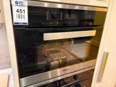 Miele H6200BM Built-In Single Oven (Location: Muswell Hill. Please Refer to Important Information)