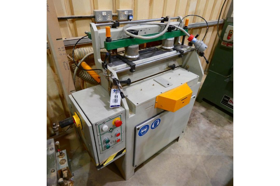 OMEC 750 Dovetail Milling Machine (1998), Serial Number 380228 (Location: Wantage. Please Refer to I - Image 1 of 6