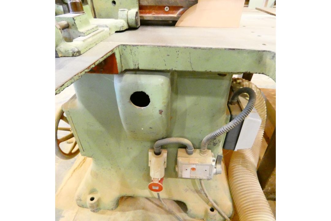 Wadkin Table Saw with Europa V4 Power Feed (Location: Wantage. Please Refer to Important Information - Image 3 of 6
