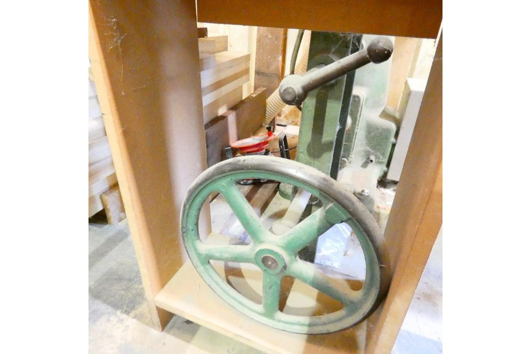 Wadkin Heavy Duty Pull-Out Cross-Cut Saw (Location: Wantage. Please Refer to Important Information) - Image 2 of 6