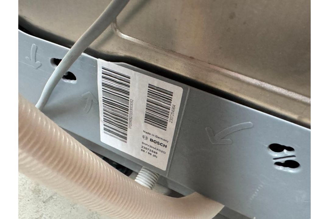 Bosch Series 2 Ex-Display Integrated Dishwasher 60cm, Model Number SMV2HAX02G, Serial Number 2307254 - Image 4 of 4