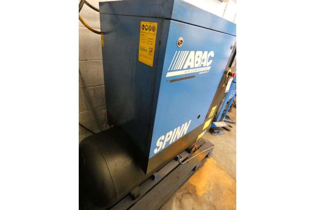 ABAC Spin Type 11 270 Receiver Mounted Air Compressor (2020), Serial Number ITJ351844, Capacity 10 B - Image 2 of 4