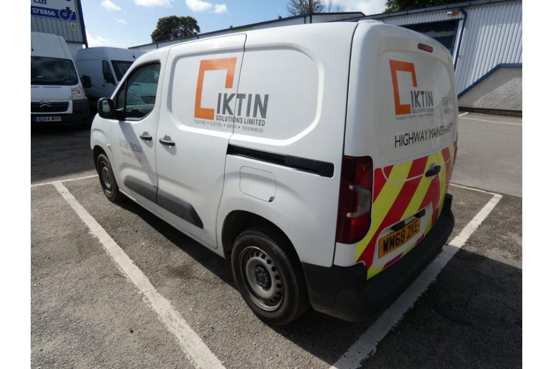 Vauxhall Combo Cargo L1 H1 Edition Van, Registration WM68 ZKE, MOT Valid Until 23rd November 2026, O - Image 3 of 21