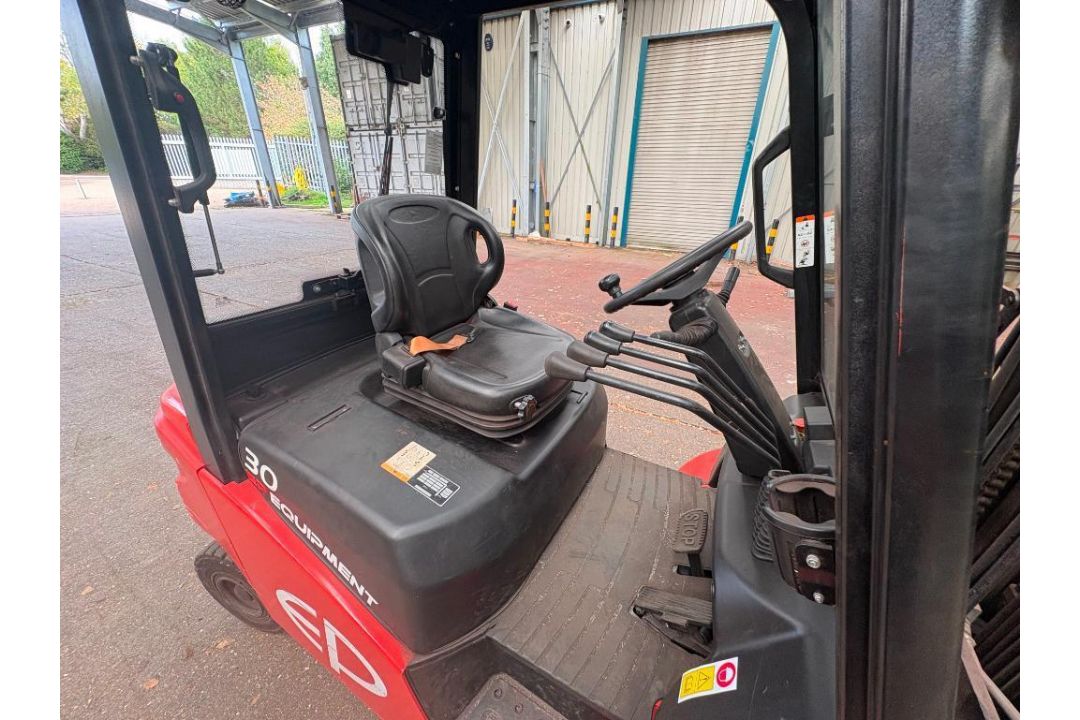 EP Type 30 Li-On Electric Forklift Truck, Capacity 3000kg (2023) (Location: Brentwood. Please Refer - Image 8 of 11