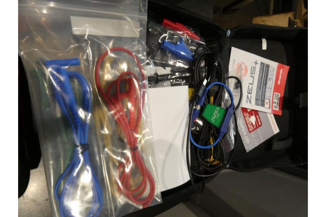 Snap-on Solus+ EESC337 Diagnostics Unit (Location: Penryn. Please Refer to Important Information) - Image 5 of 5