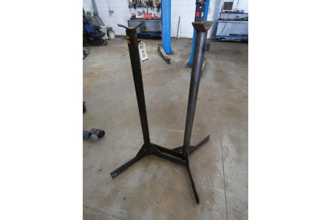 Pair of High Axle Stands (Location: Penryn. Please Refer to Important Information) - Image 1 of 2