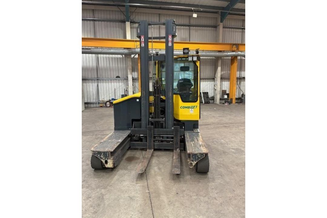Combilift Marathon Classic Side Load Forklift Truck Model C4000ET, Serial Number 73340, Capacity 400 - Image 3 of 8