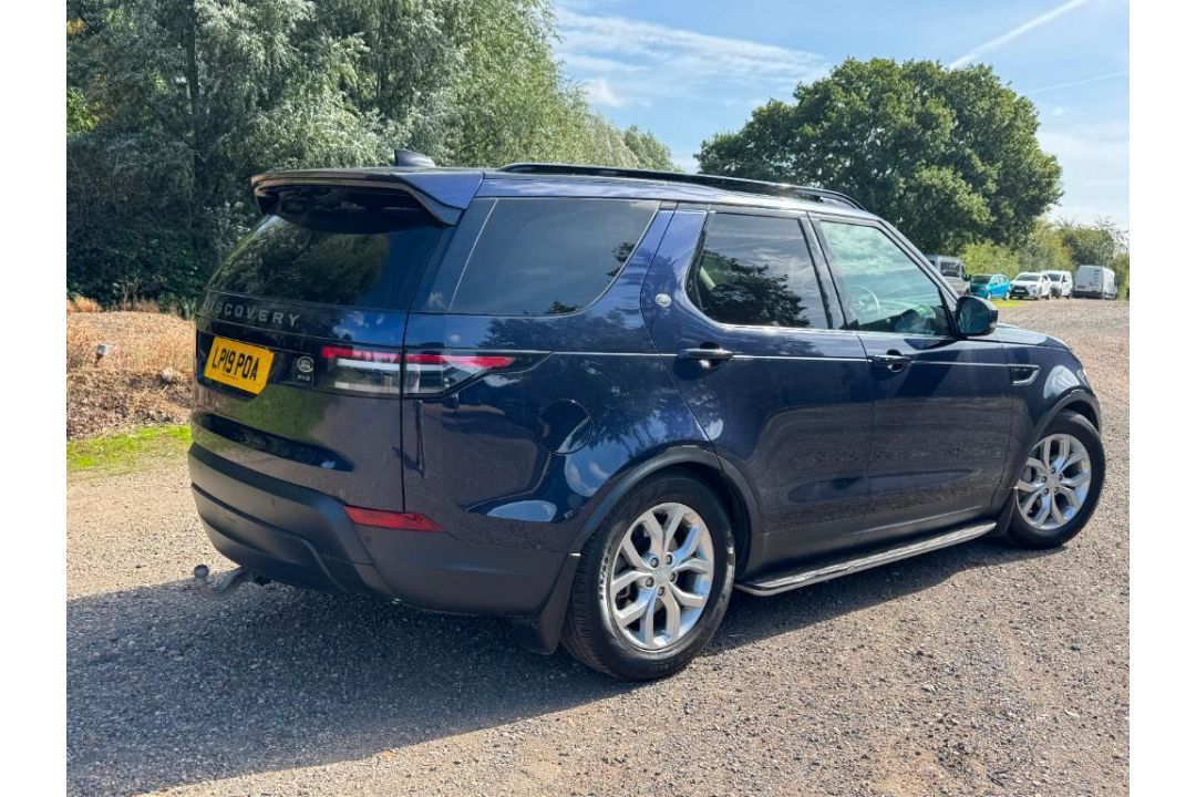 Land Rover Discovery 3.0 SDV6 306 S Commercial Auto, Registration: LP19 POA, First Registered 30th M - Image 5 of 23