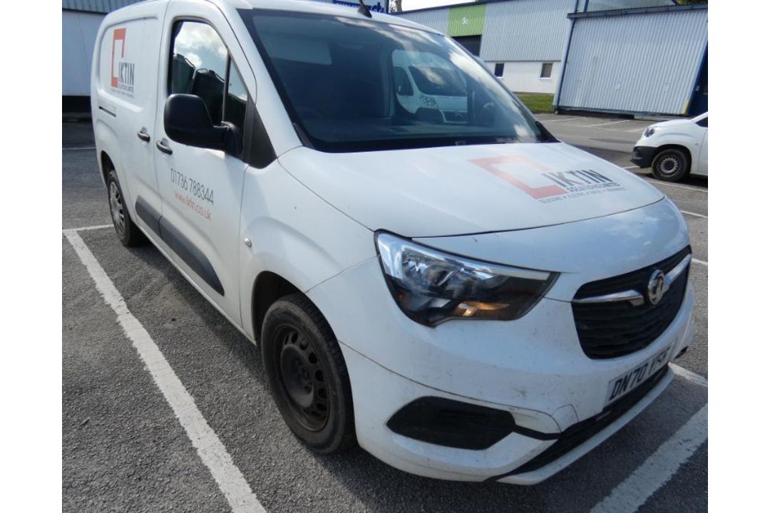 Vauxhall Combo Cargo L2 H1 Sportive Van, Registration DN70 YFR, MOT Expired 29th September 2026, Odo - Image 2 of 26