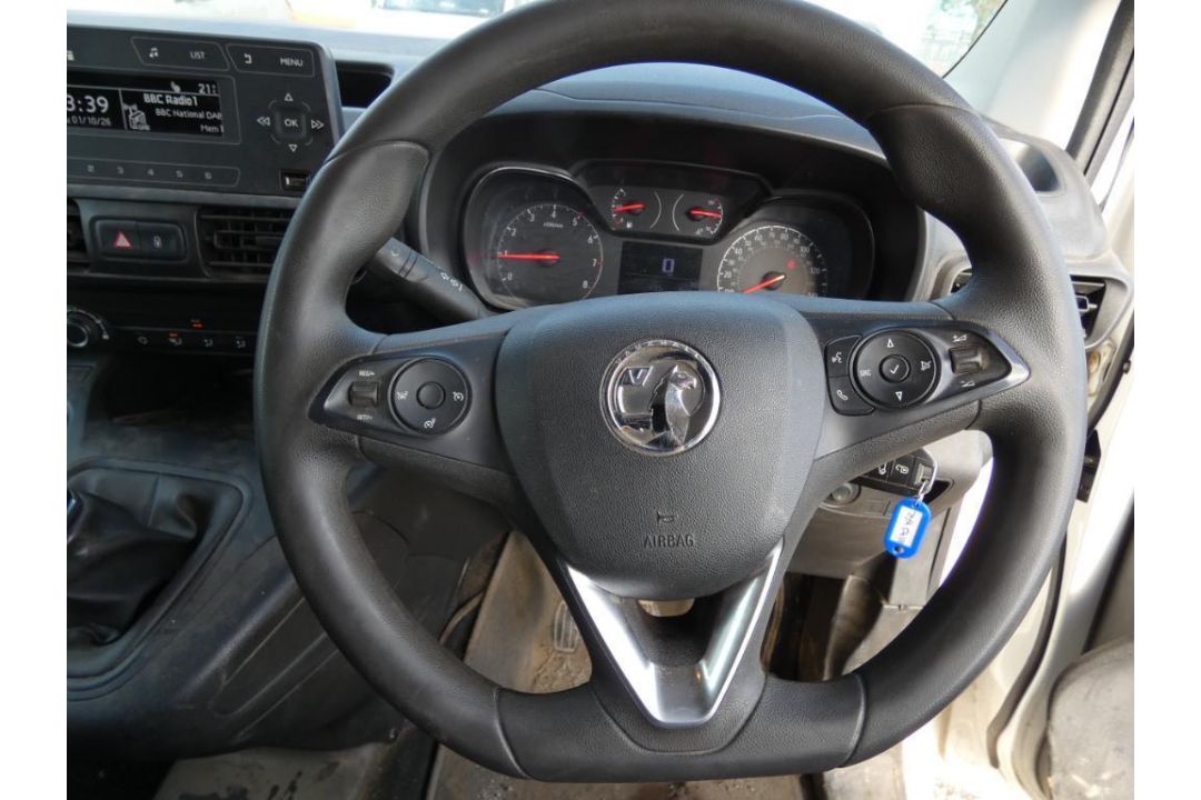 Vauxhall Combo Cargo L2 H1 Sportive Van, Registration DN70 YFR, MOT Expired 29th September 2026, Odo - Image 23 of 26