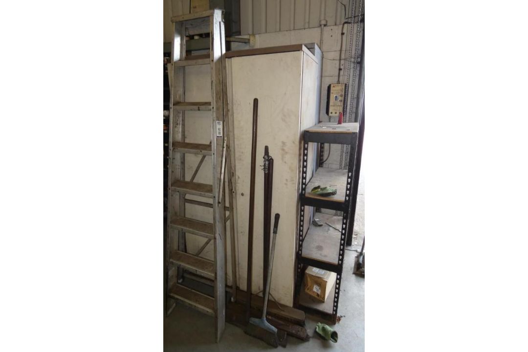 2 Metal Cabinets, Shelving Unit & Aluminium Stepladders (Location: Penryn. Please Refer to Important - Image 1 of 2