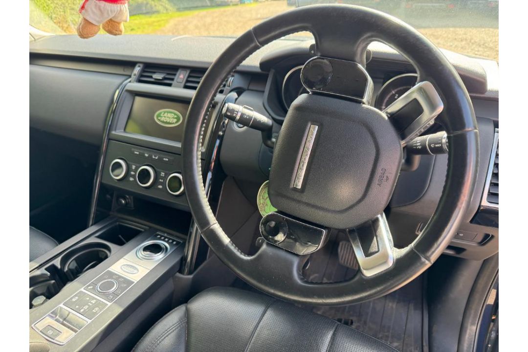 Land Rover Discovery 3.0 SDV6 306 S Commercial Auto, Registration: LP19 POA, First Registered 30th M - Image 19 of 23